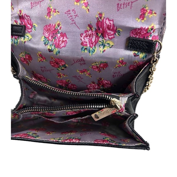 BETSEY JOHNSON Crossbody Bag Purse Kiss Lips‎ Snap Closure - Picture 8 of 11
